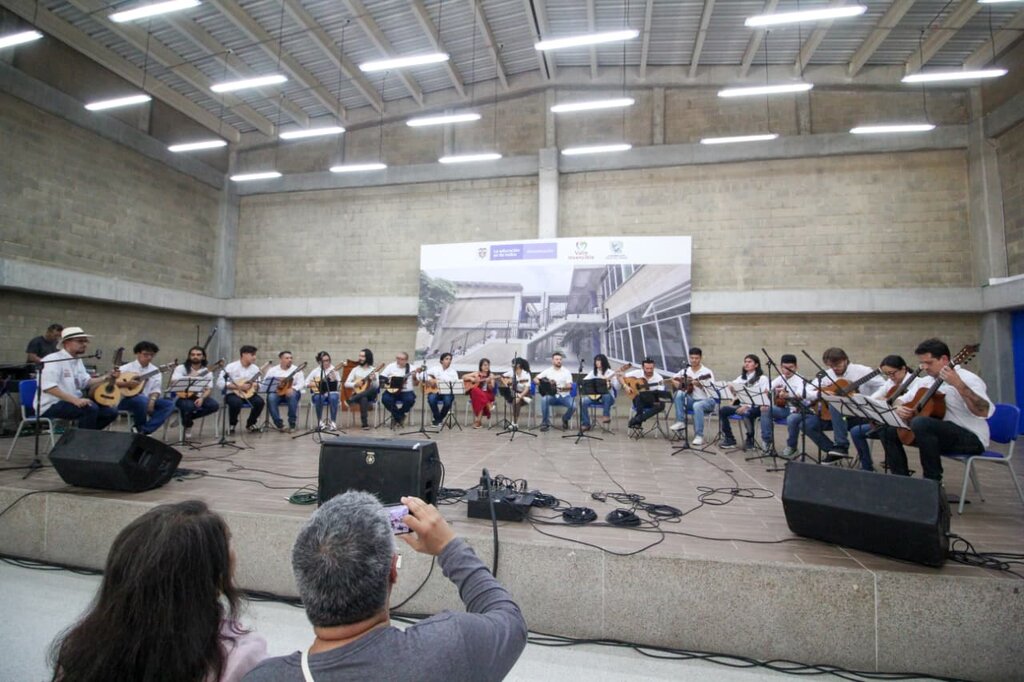 Est Armenia 52 Mono Nunez 4