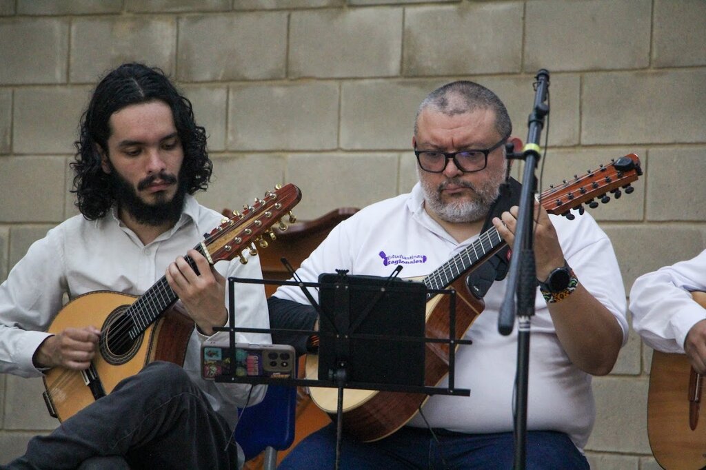 Est Armenia 52 Mono Nunez 5